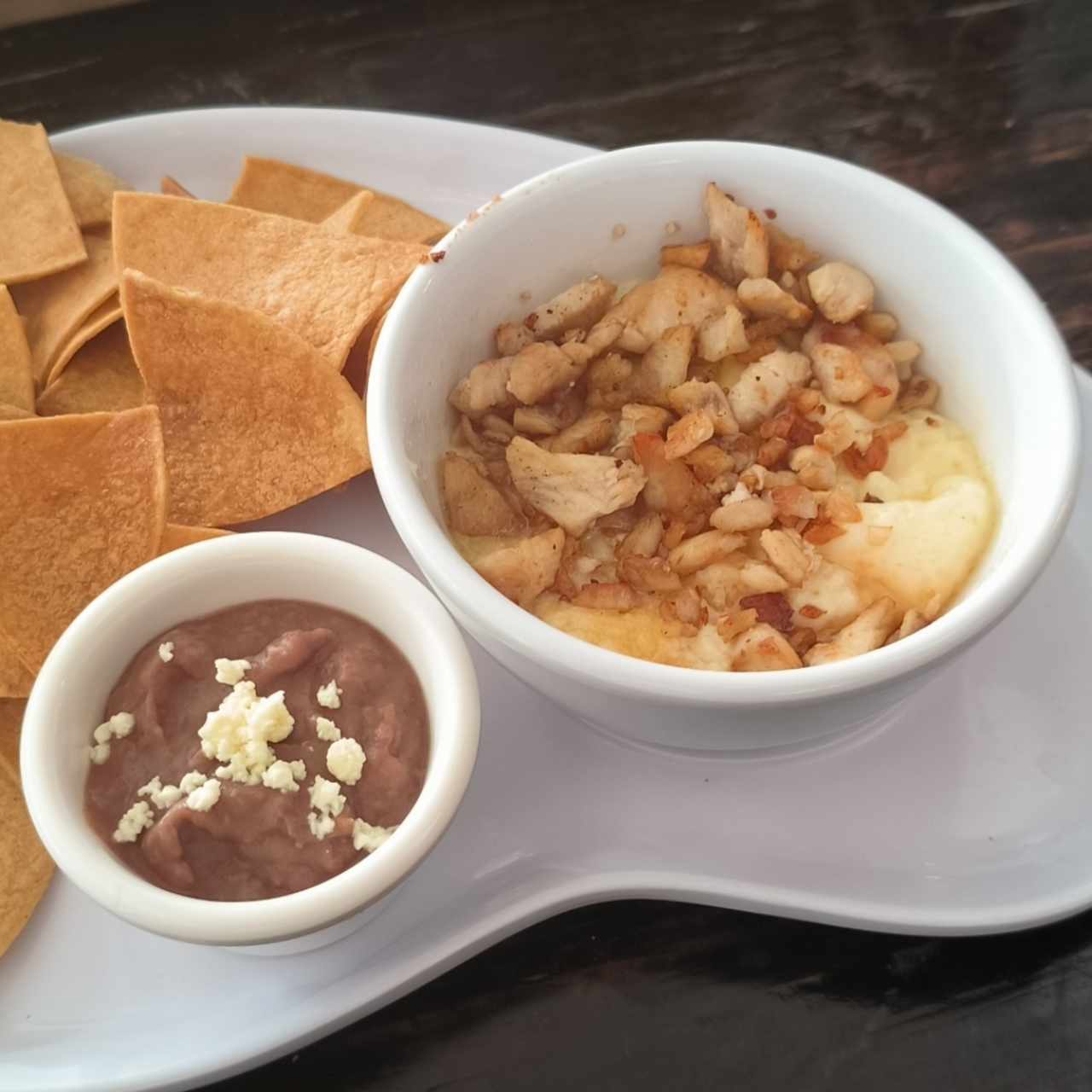 queso fundido de pollo