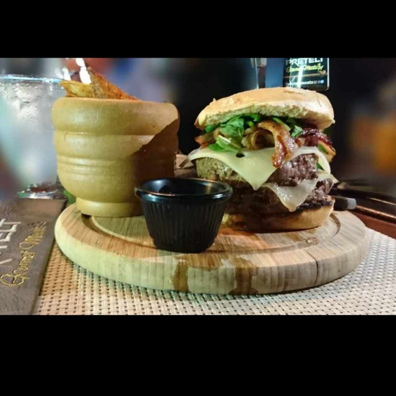 Titos Rex Burger