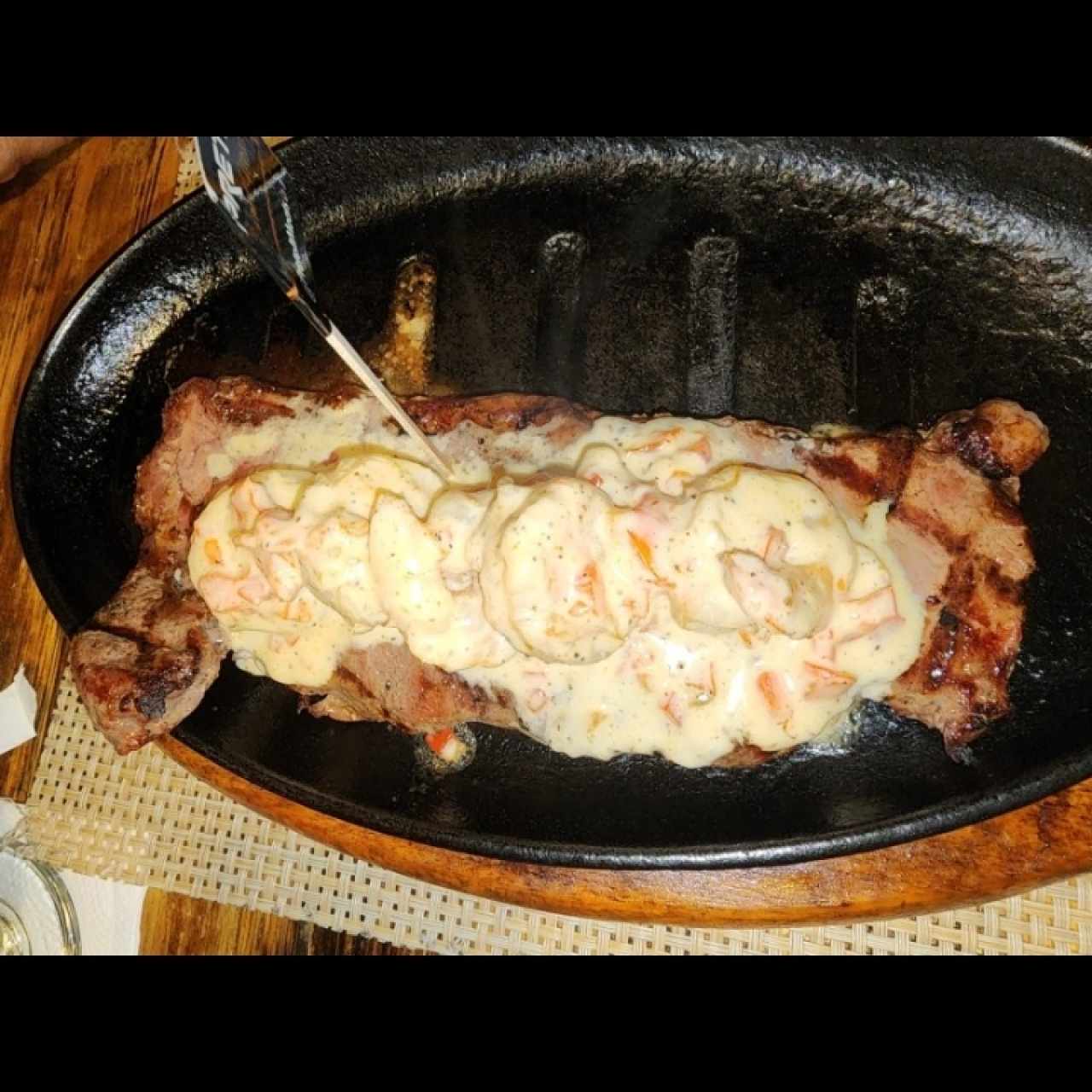 STEAK / SHRIMP SURF Y TURF