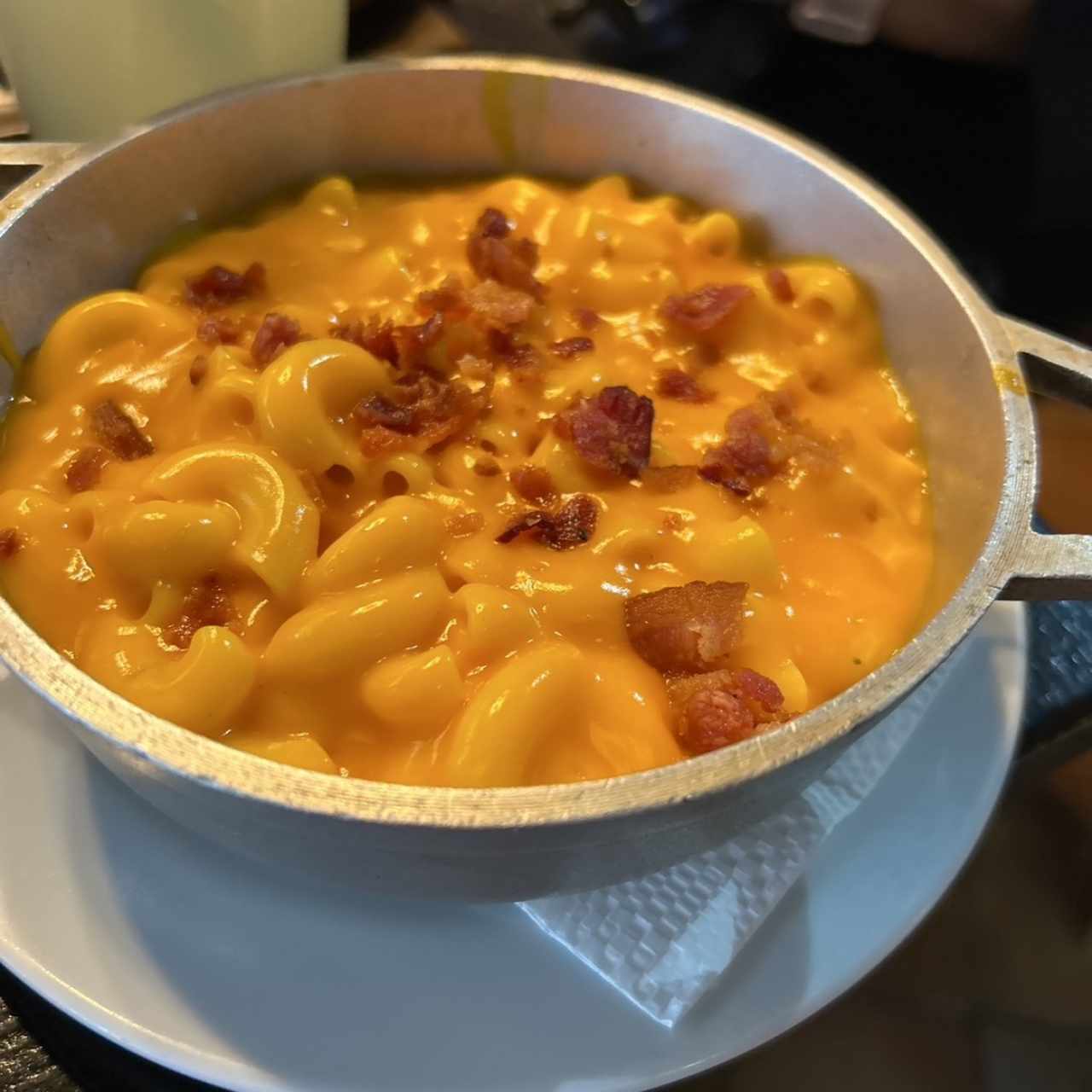 ARROZ PILAF , PAPAS FRITAS, PAPAS WEDGE , PURÉ RUSTICO,YUQUITAS,AROS DE CEBOLLA, VEGETALES AL VAPOR , MAC Y CHEESE.