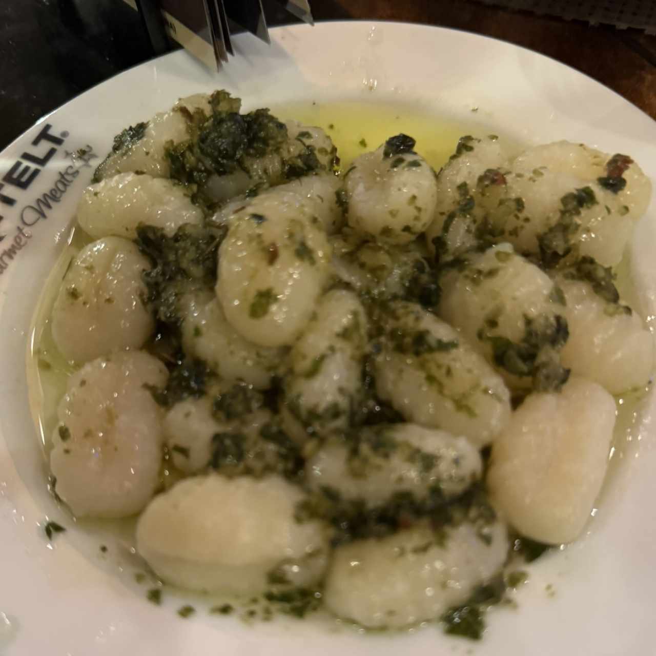 ACOMPAÑAMIENTOS PREMIUM - GNOCCHI AL PESTO