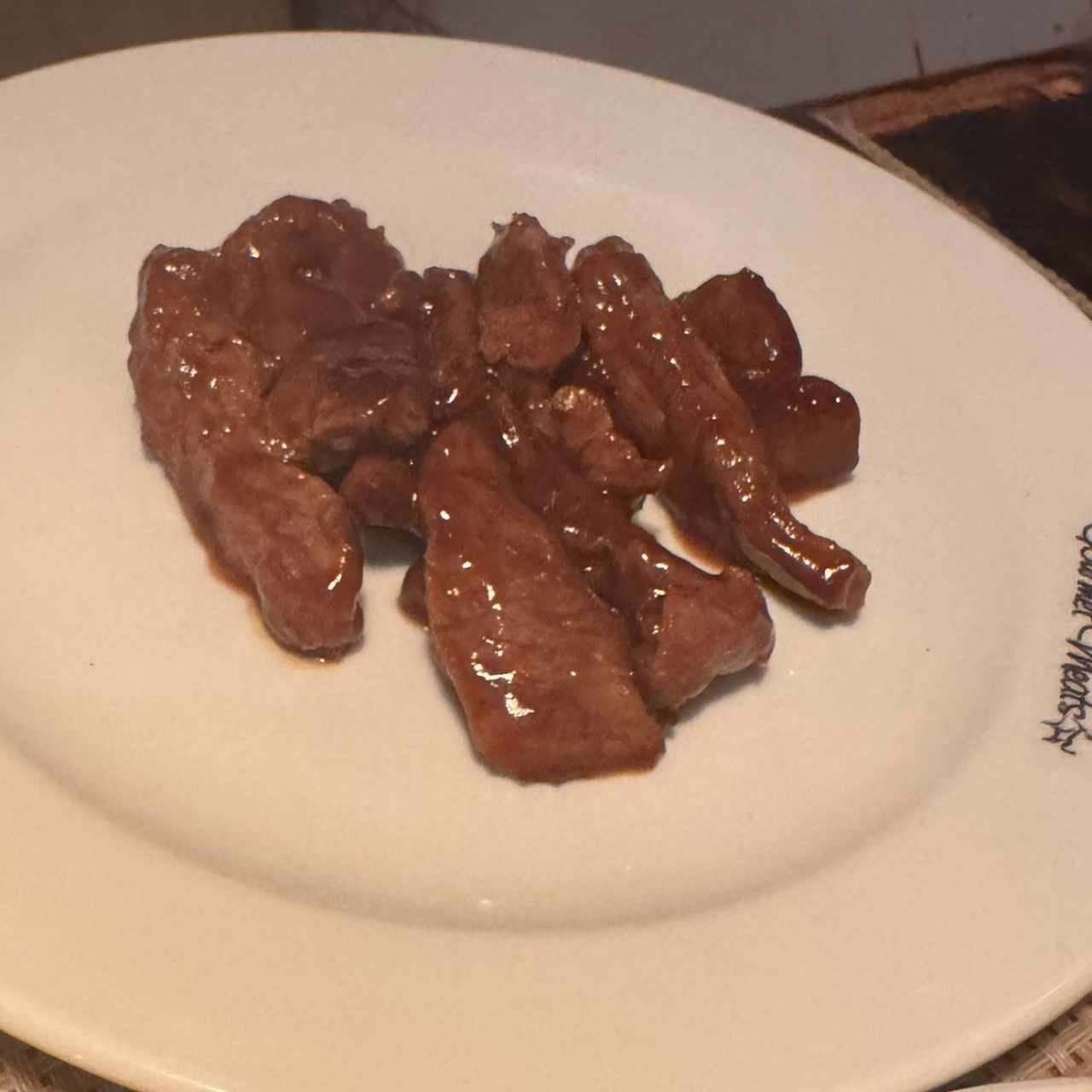 FILETE DE RES SALTEADO