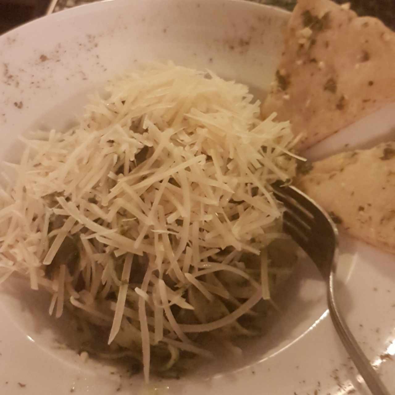 fettuccine al pesto con albahaca