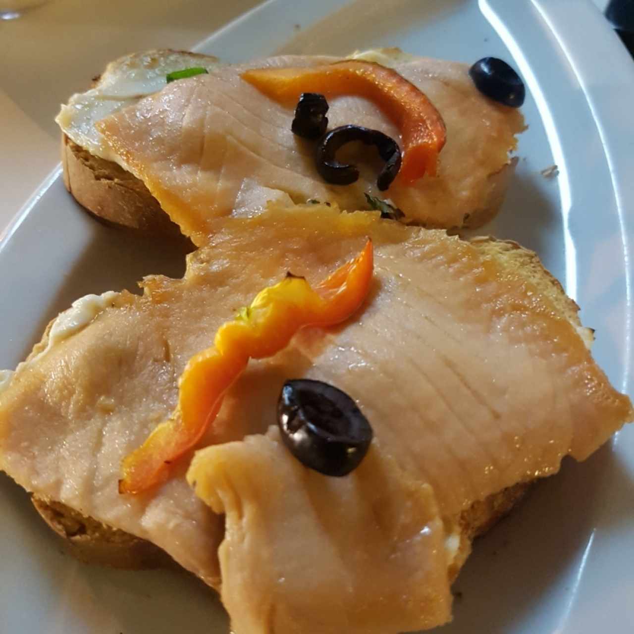 bruschetta de salmon ahumado