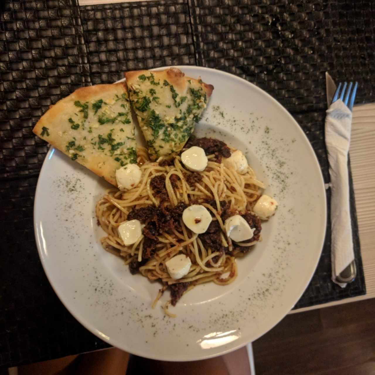 pasta con tomates secos y queso de bufala