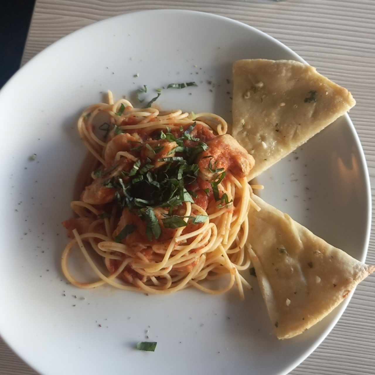 Pasta de pollo Pomodoro