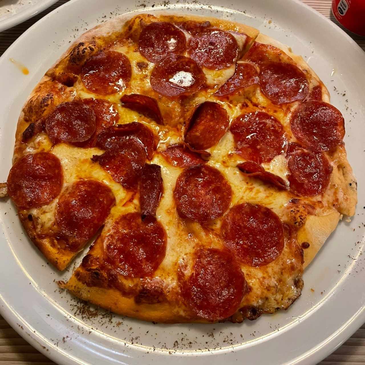 Pizza tradicional - Lost pepperoni