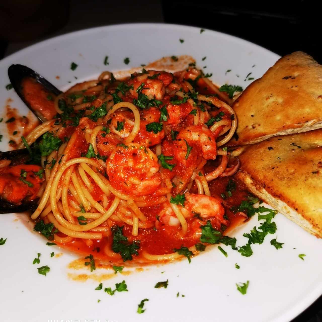 Pasta mariscos mixta