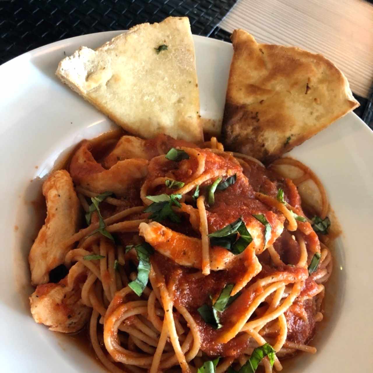 Pastas - Pollo pomodoro con pasta integral