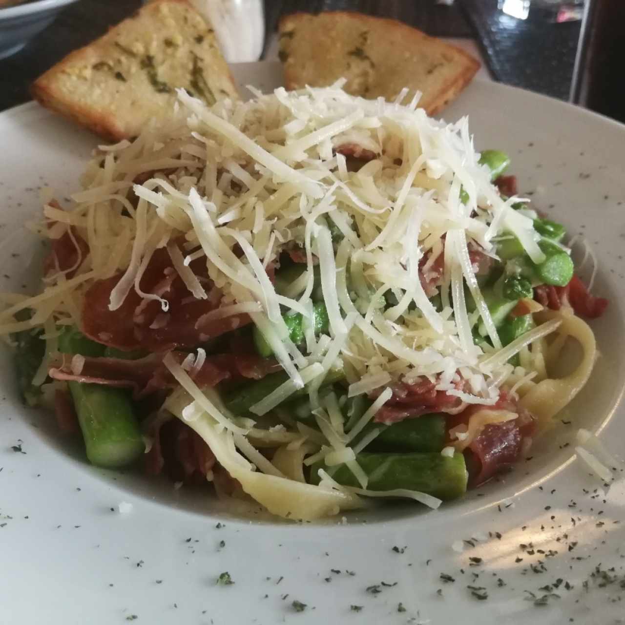 Pasta en Salsa de Trufas