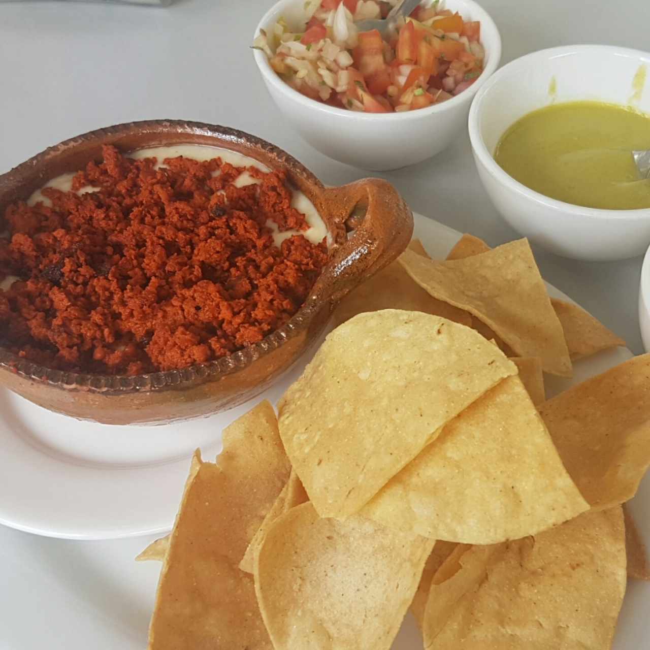 Queso con Chorizo