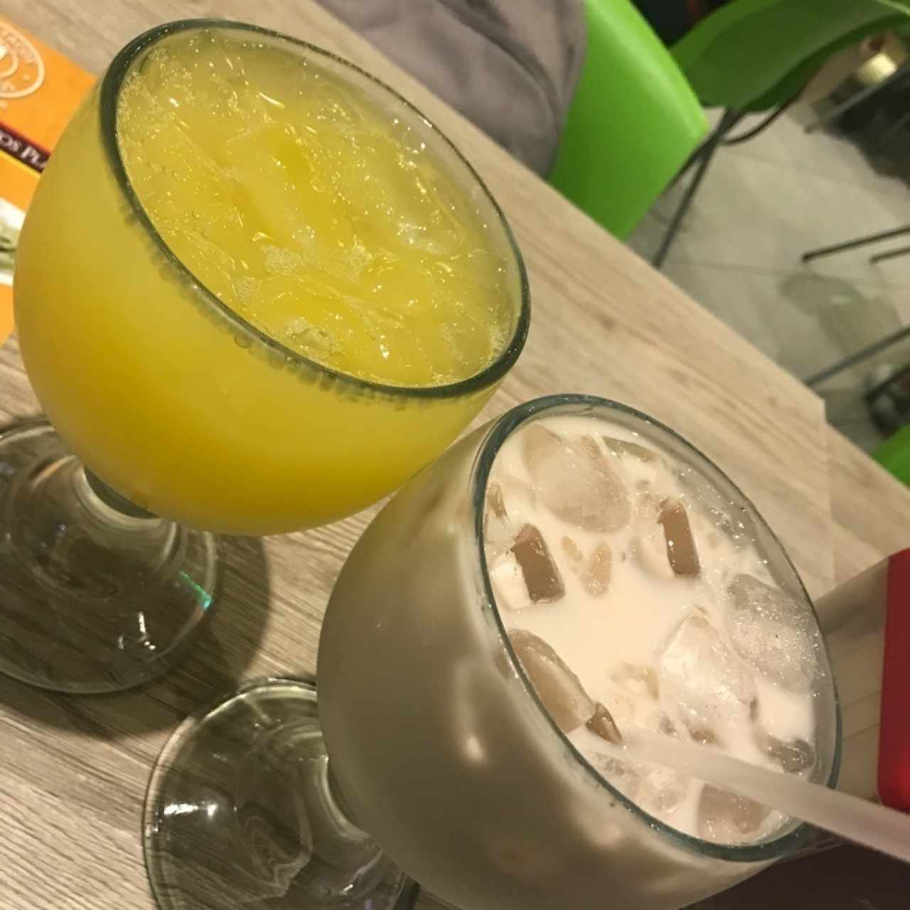 horchata y jugo de piña