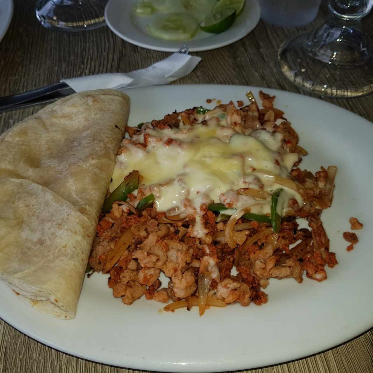 Zarate con tortilla de harina