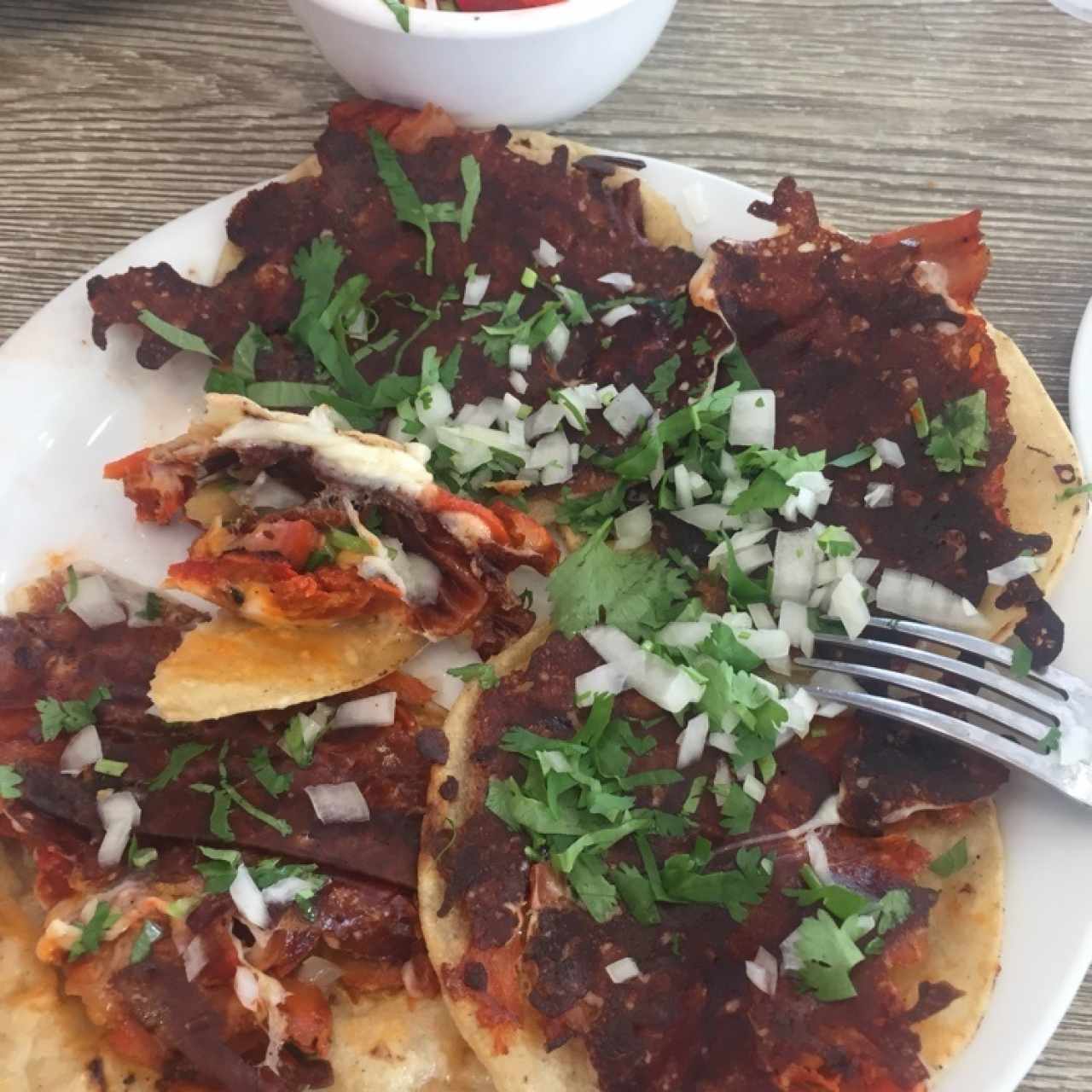 tacos al pastor con queso