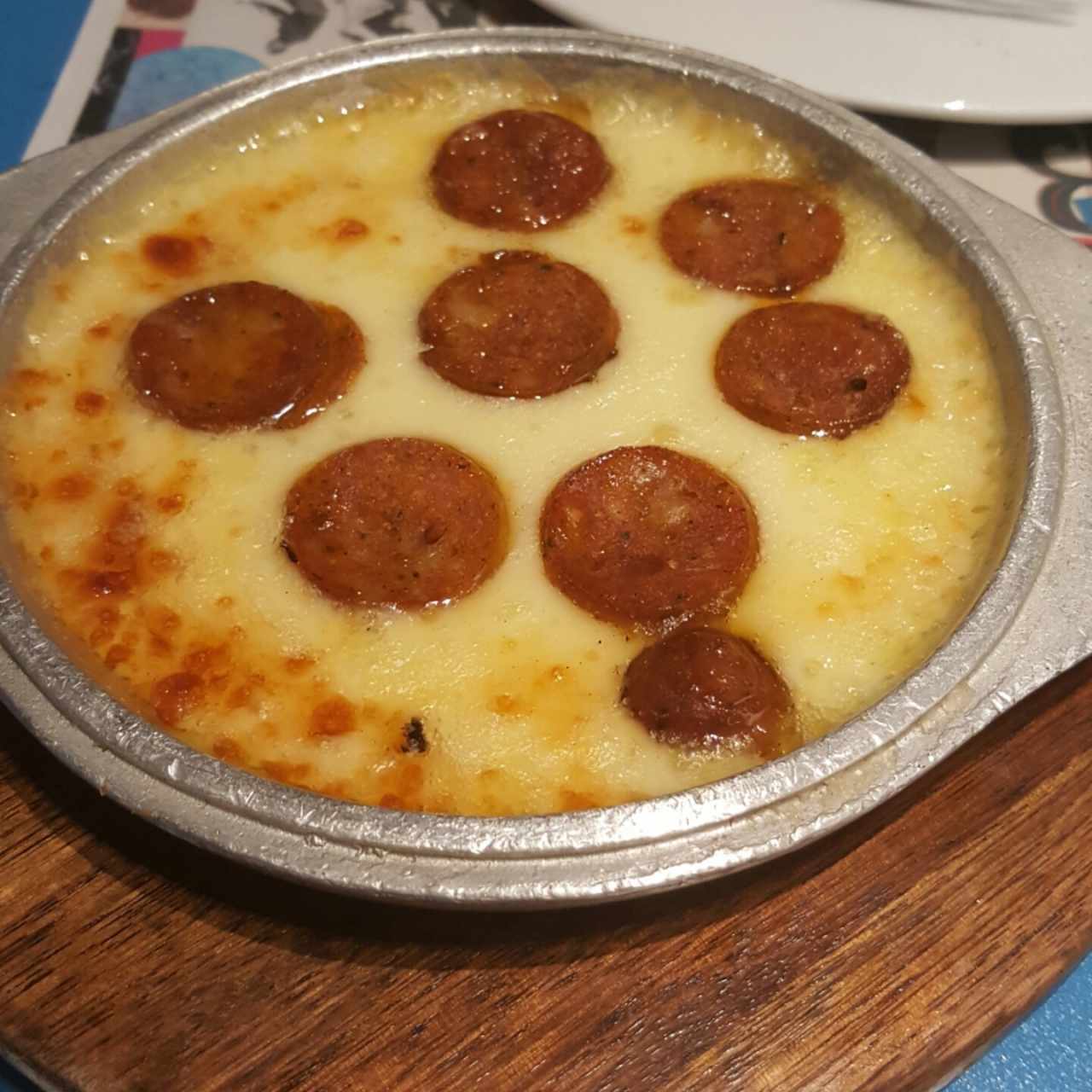 provolone con chorizo