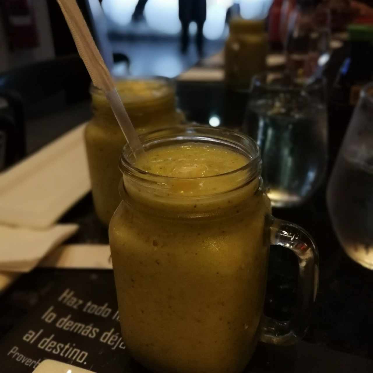 frozen maracuya, piña y hierbabuena