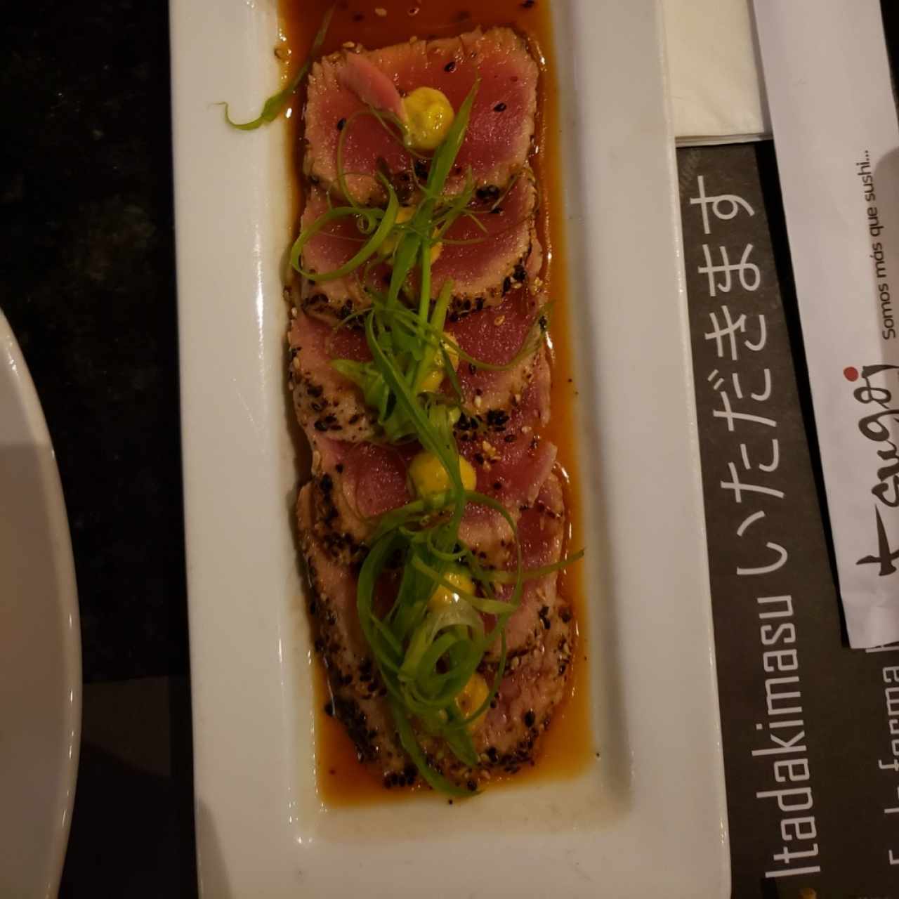 Entradas Frías - Tuna Tataki