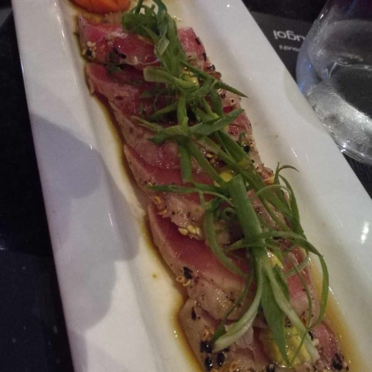 Entradas Frías - Tuna Tataki