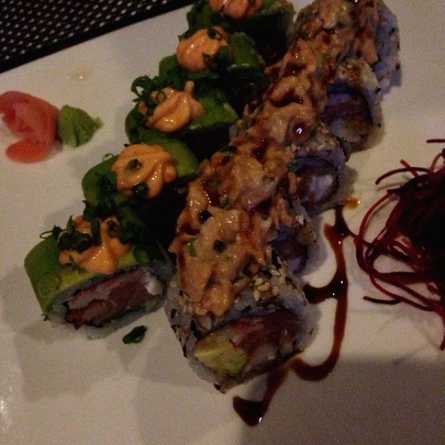 Arigato roll y Dragon roll