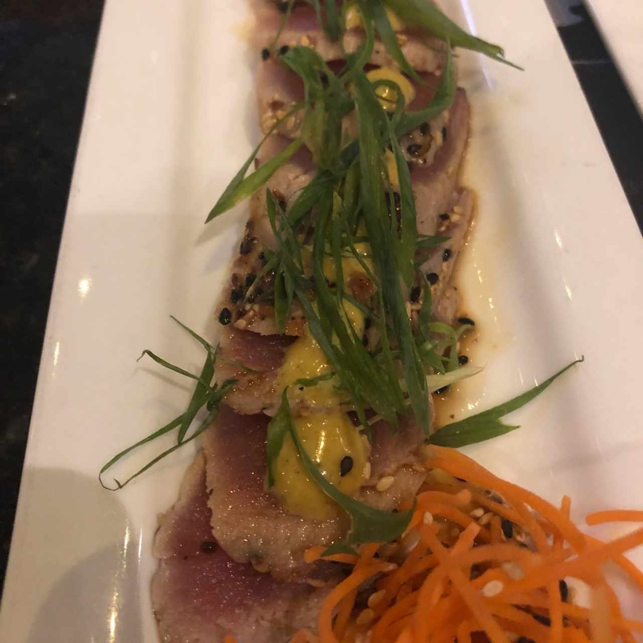 Entradas Frías - Tuna Tataki