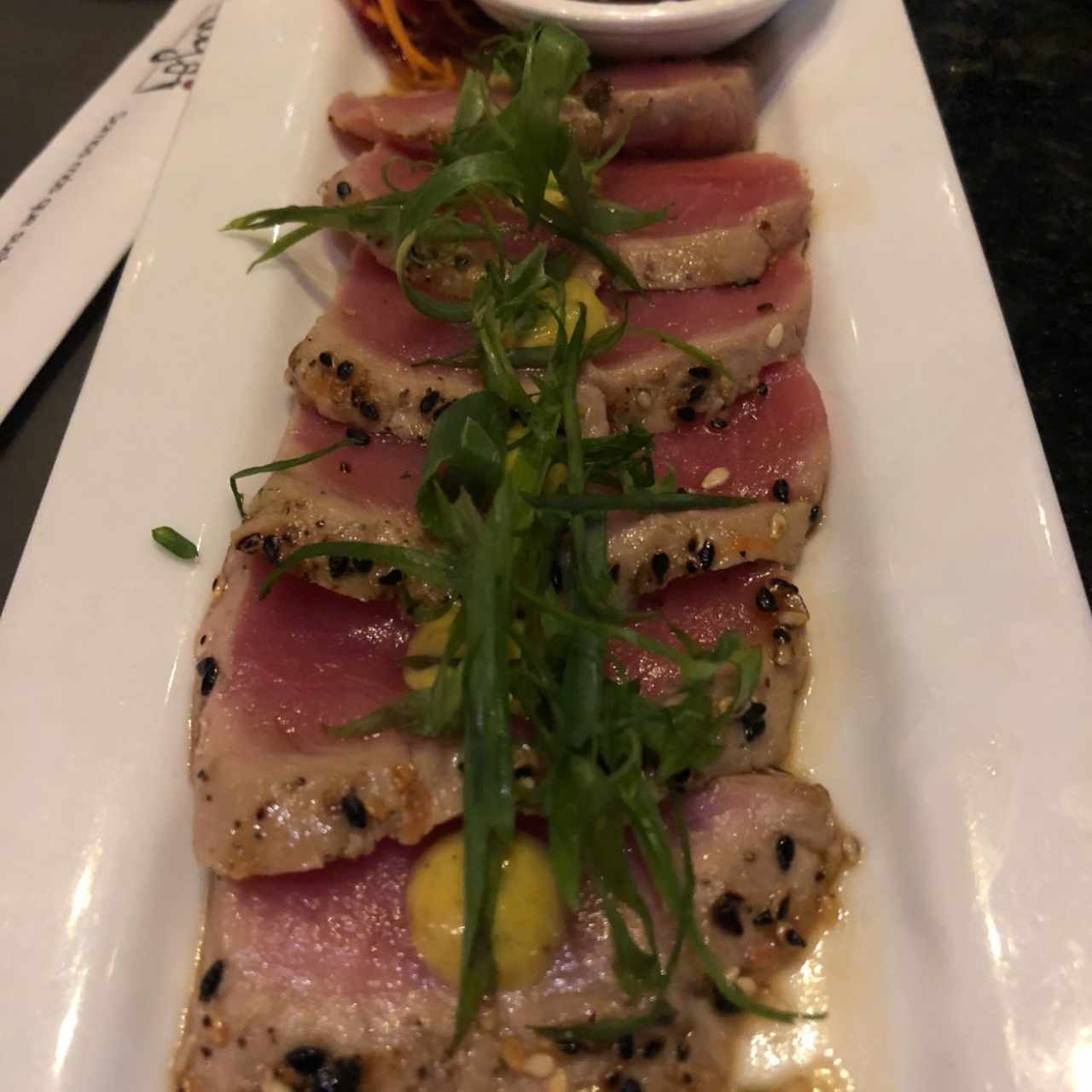 Entradas Frías - Tuna Tataki