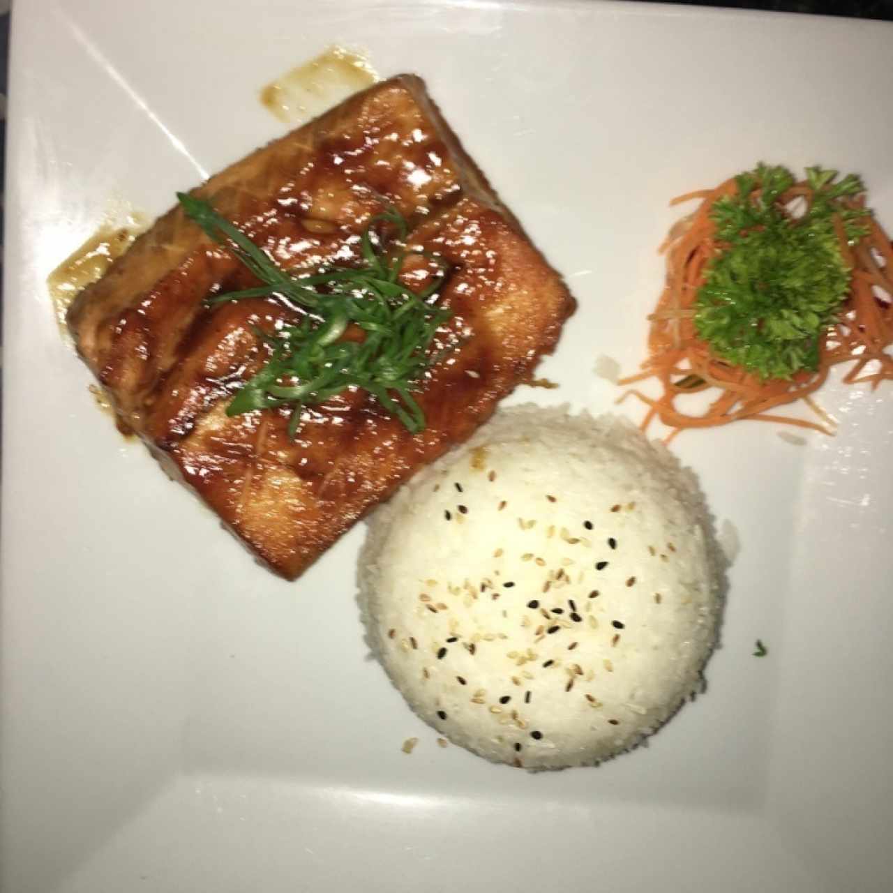 Salmón al grill o teriyaki