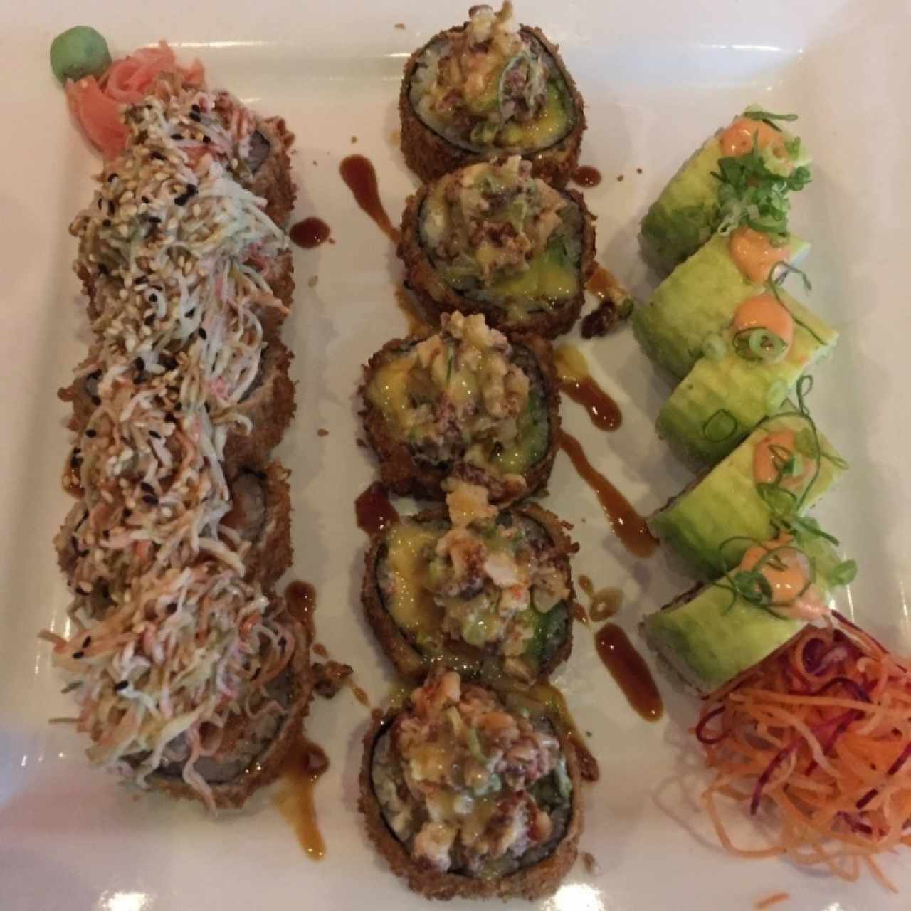 de izq-der: Tribu, Kunfu panda, Dragon roll