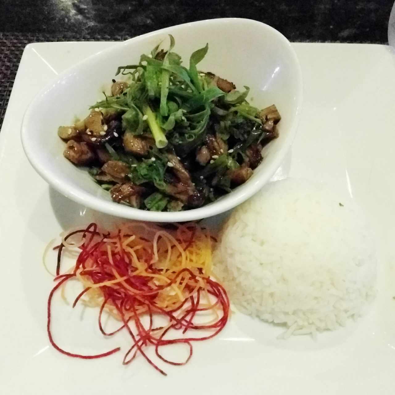 Thai - Nasu de cerdo