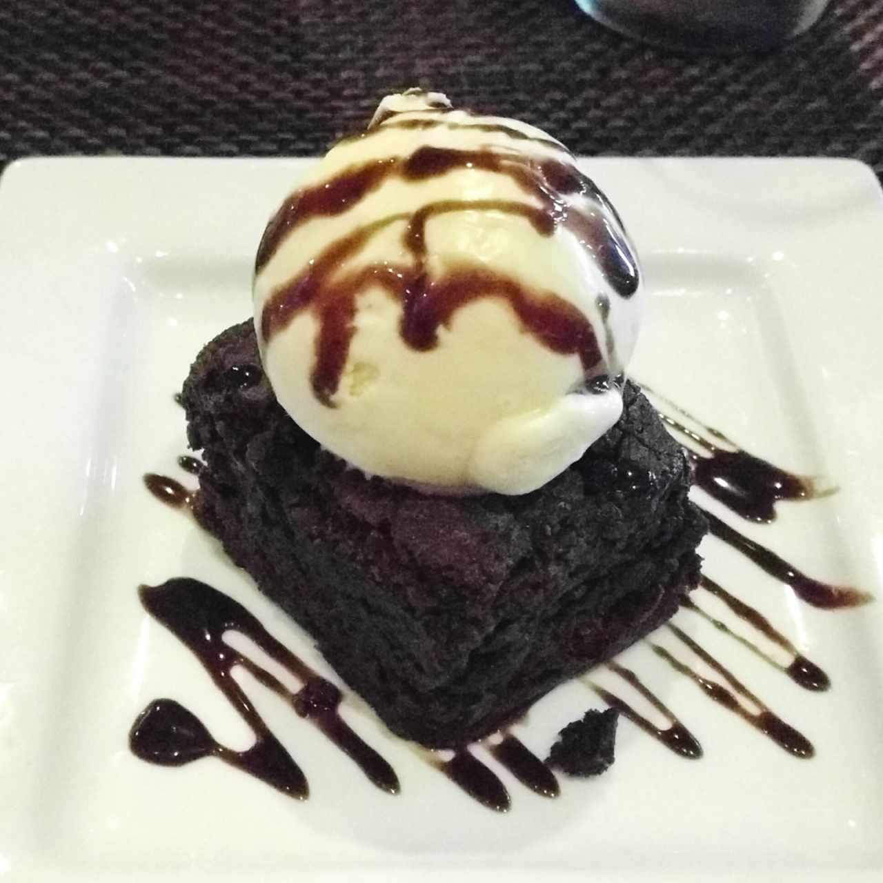 Postres - Brownie con Helado