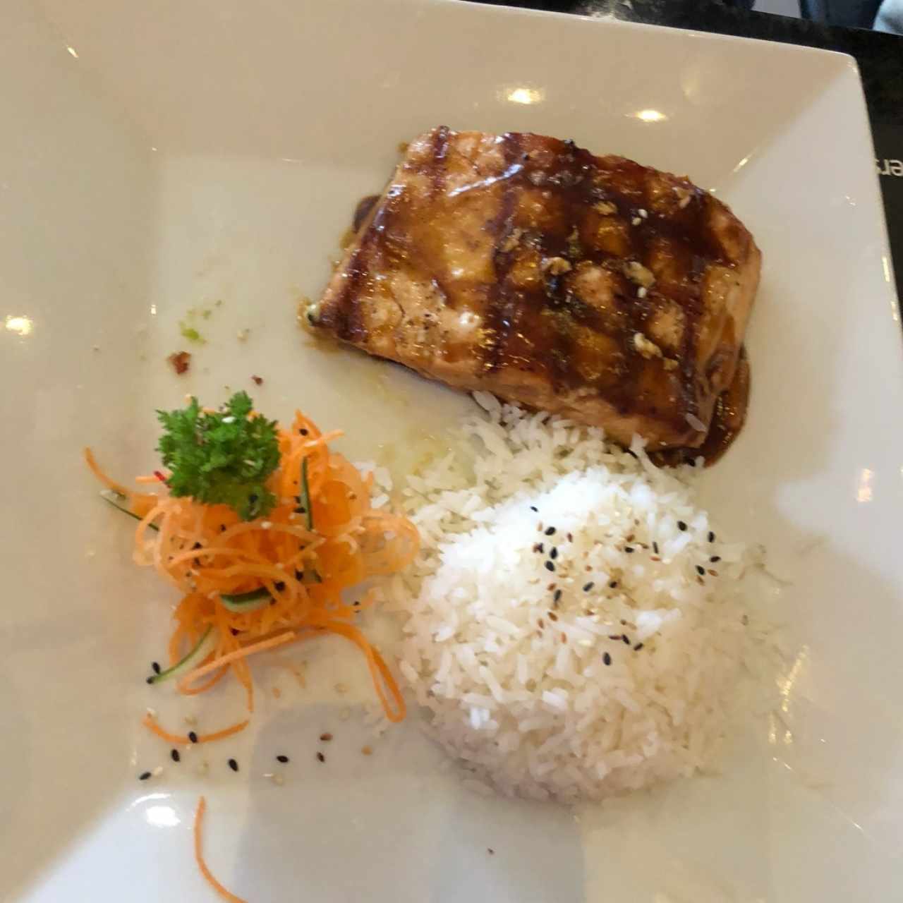 Salmón al Grill o Teriyaki