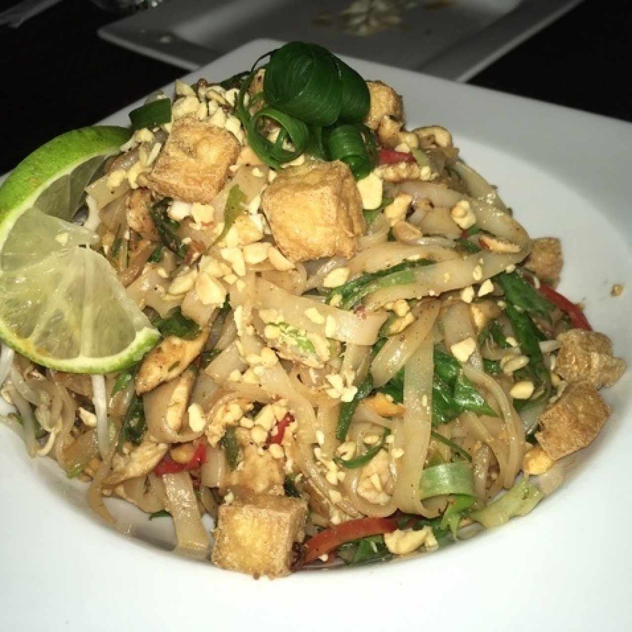 Thai - Pad Thai de pollo tiene un toque picante