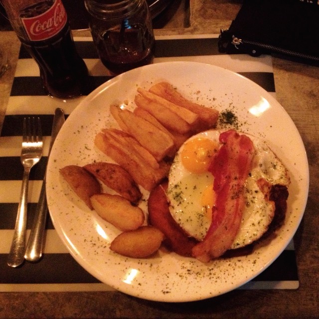 Milanesa de pollo a caballo