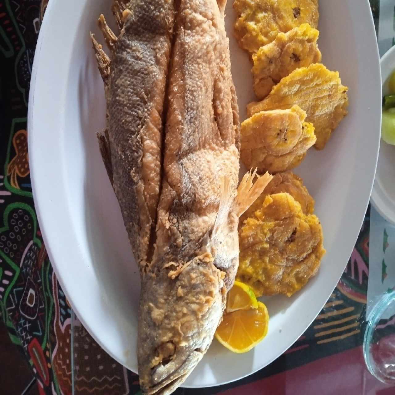 Mariscos - Corvina Entera Frita