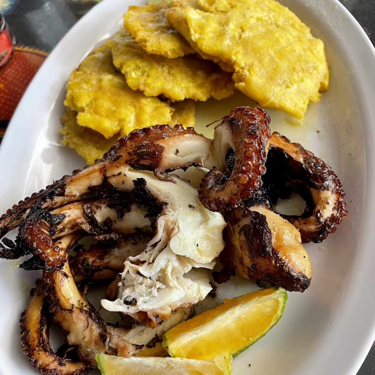 Pulpo al Ajillo al Carbón