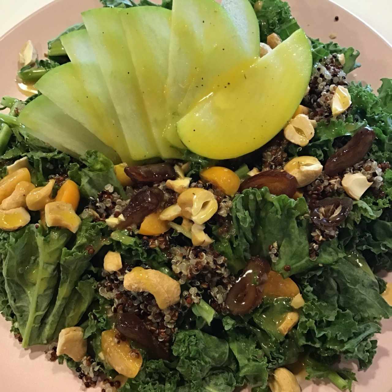 Ensalada Kale & Quinoa.  Una de las favoritas.