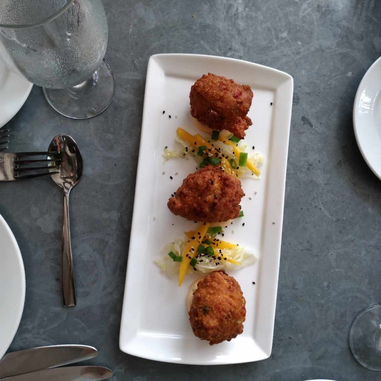 buñuelos con camarones 