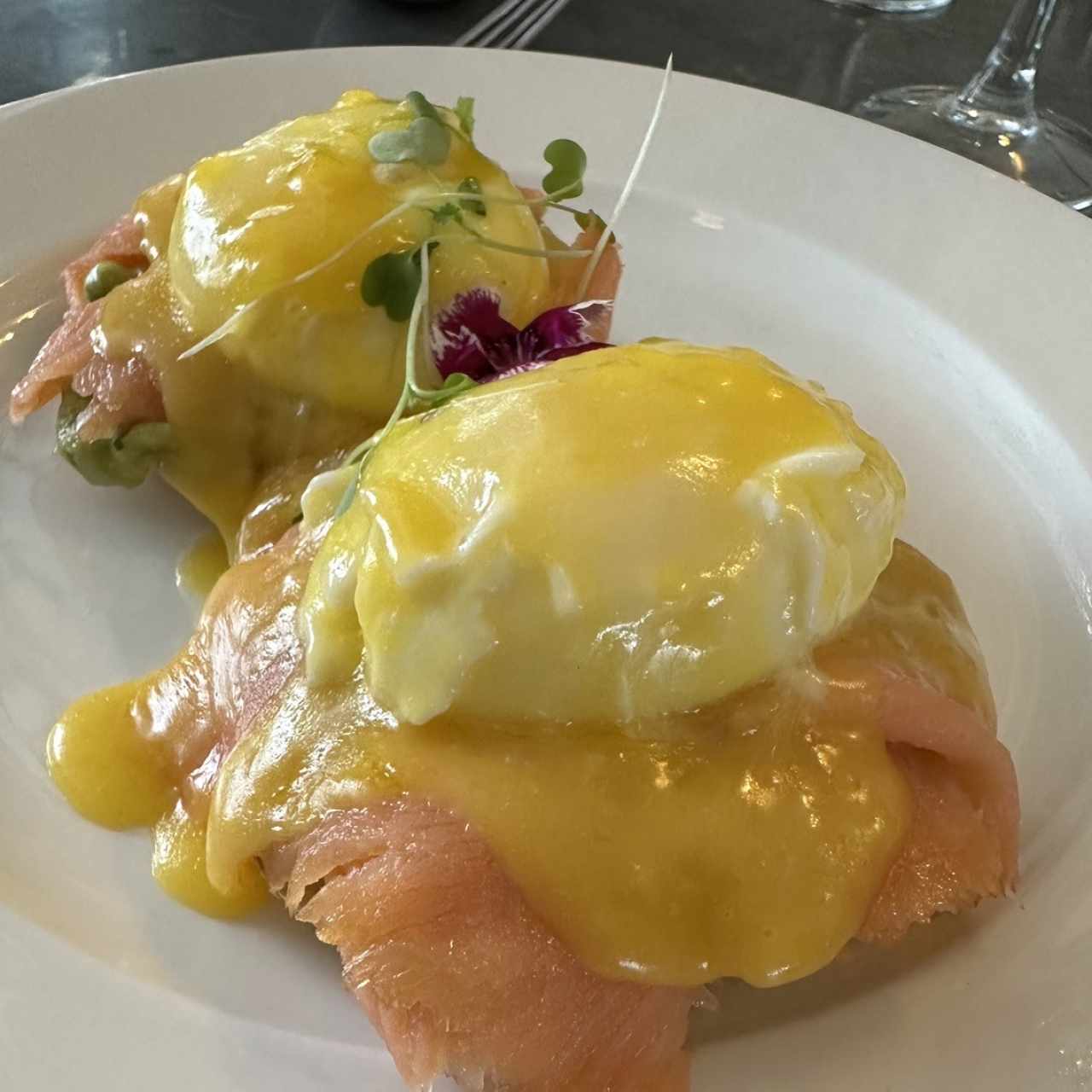 Eggs benedictinos