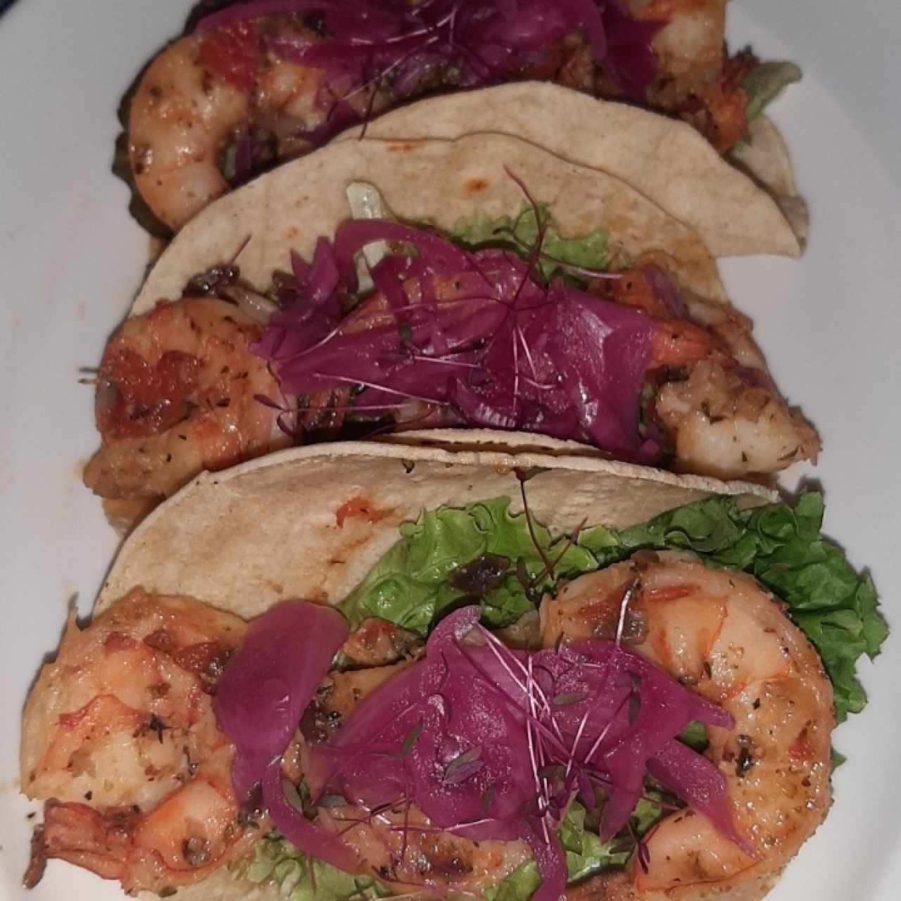 TACOS DE LANGOSTINOS SALTEADOS