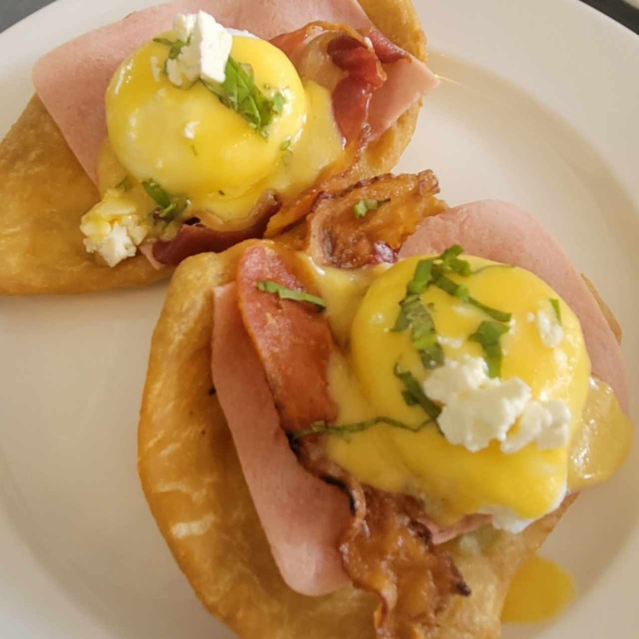 huevos benedictos