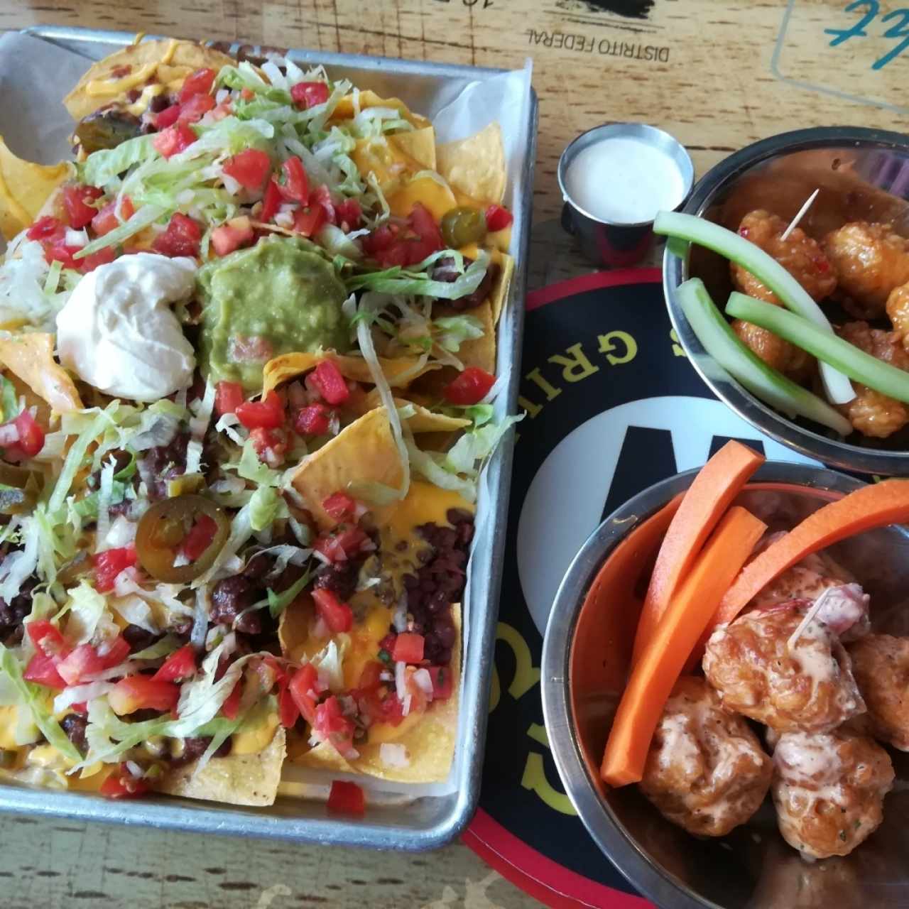 nachos y boneless