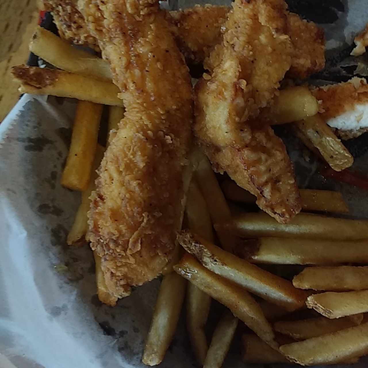 Chicken tenders (menú de niños)