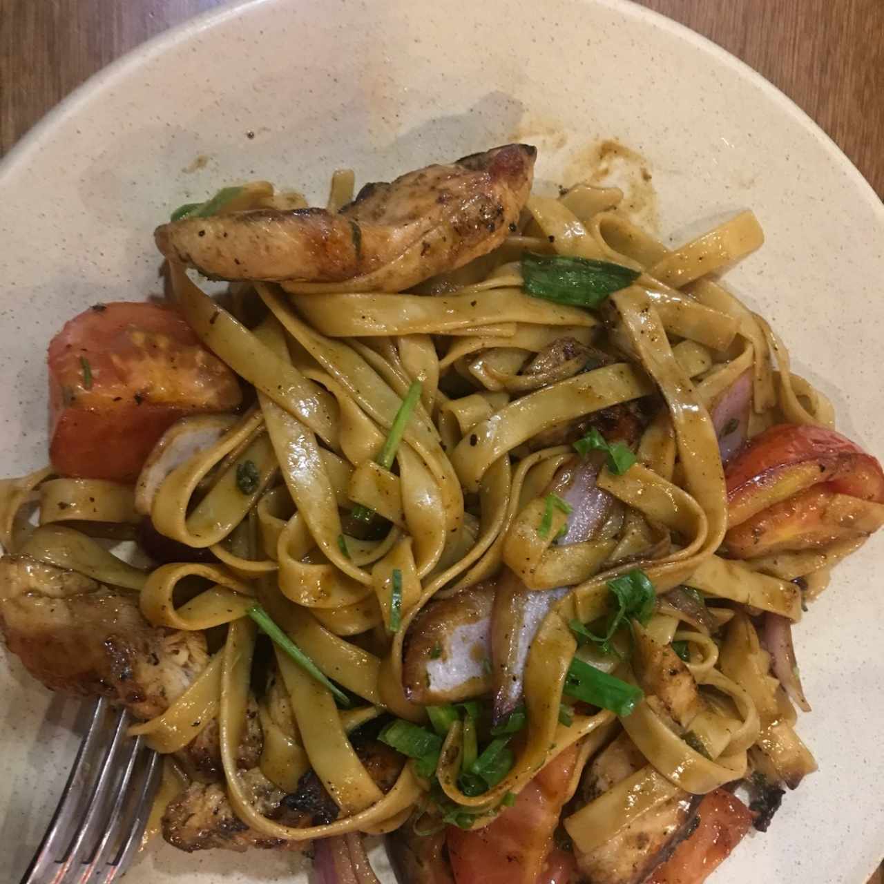 Fetuccini de pollo