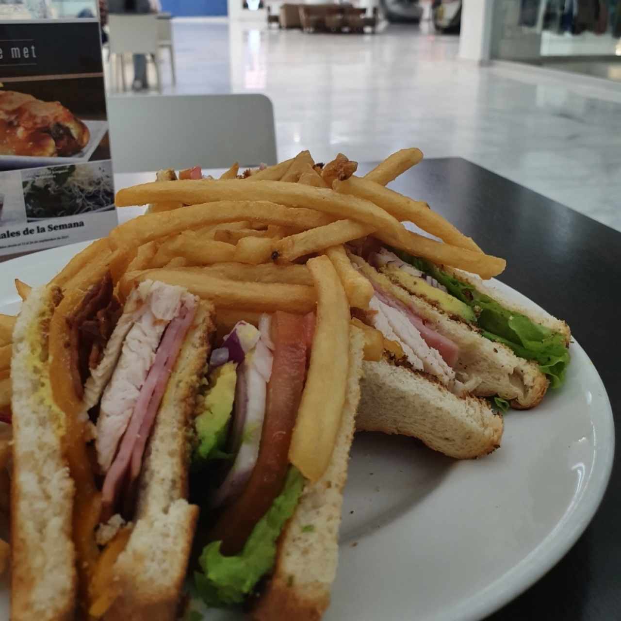 Club Sándwich de Jamón y Pavo