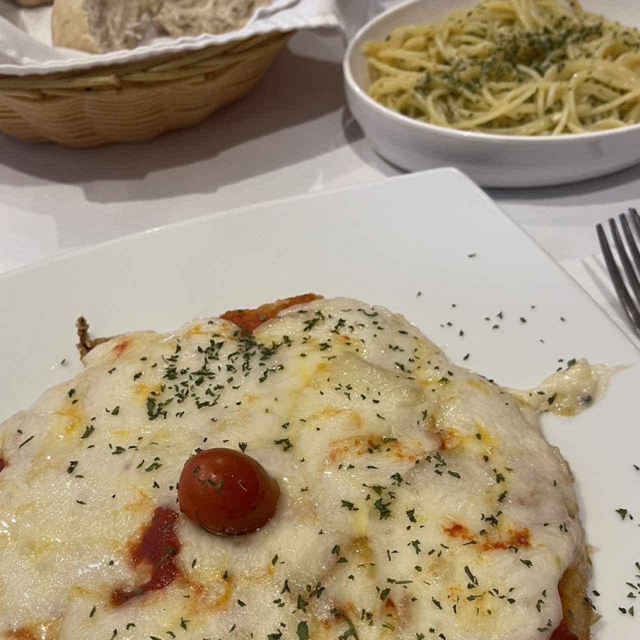 Milanesa de Pollo a la Parmigiana