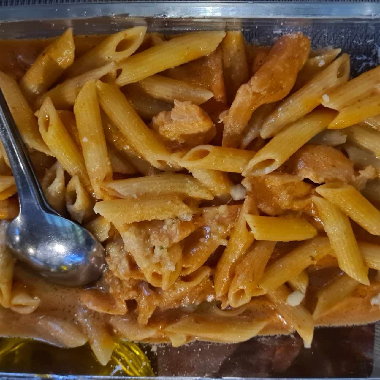 Pasta con salmón rose