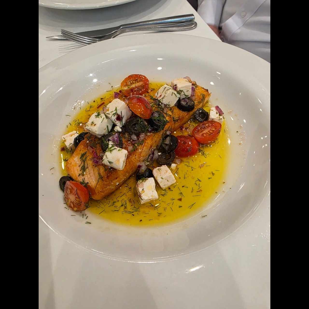 Salmón a la Griega