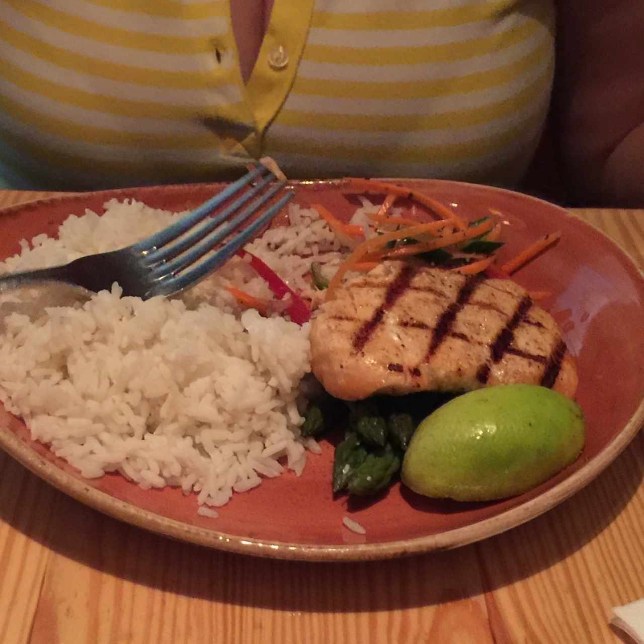 salmon de almuerzo 