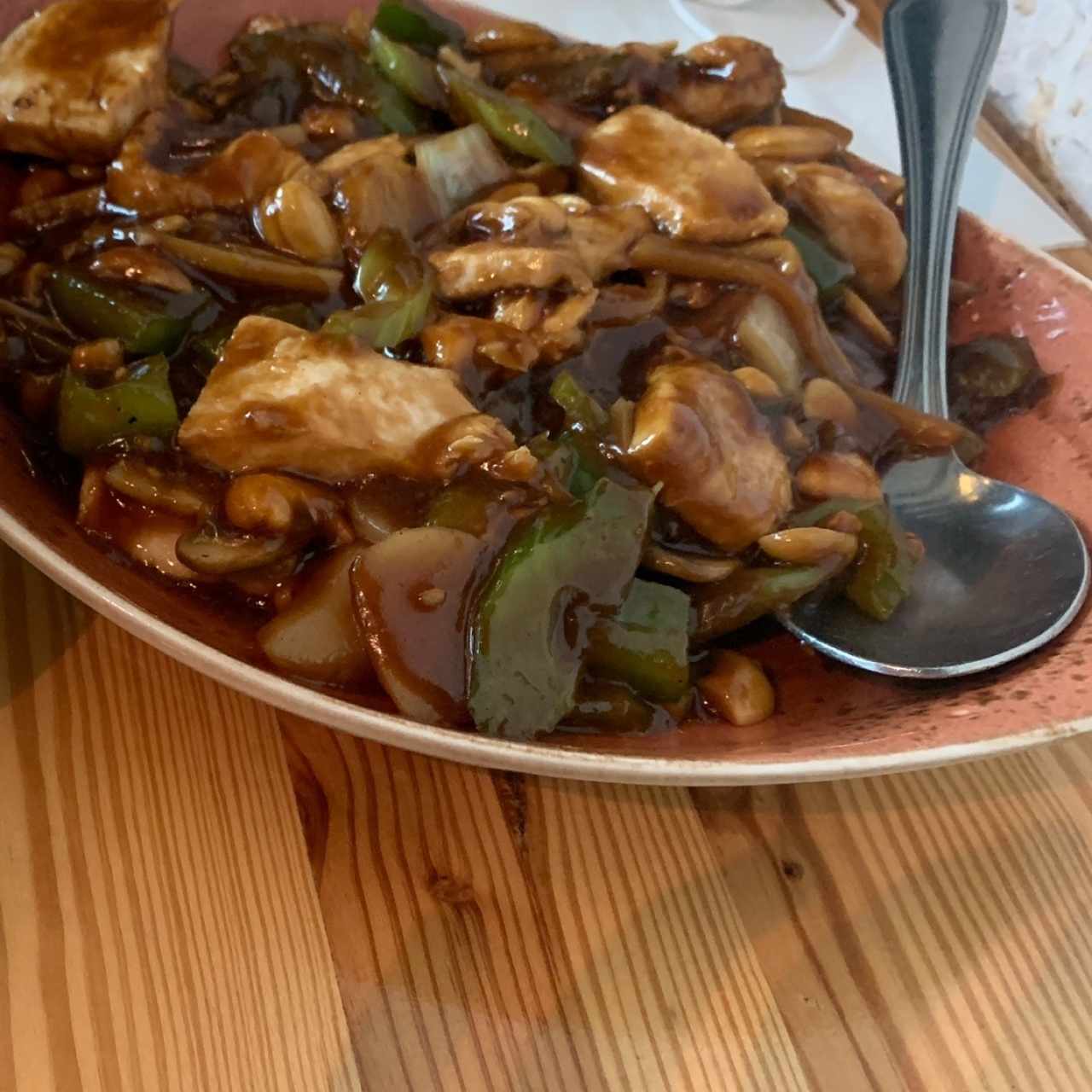 Pollo - Cashew Chicken