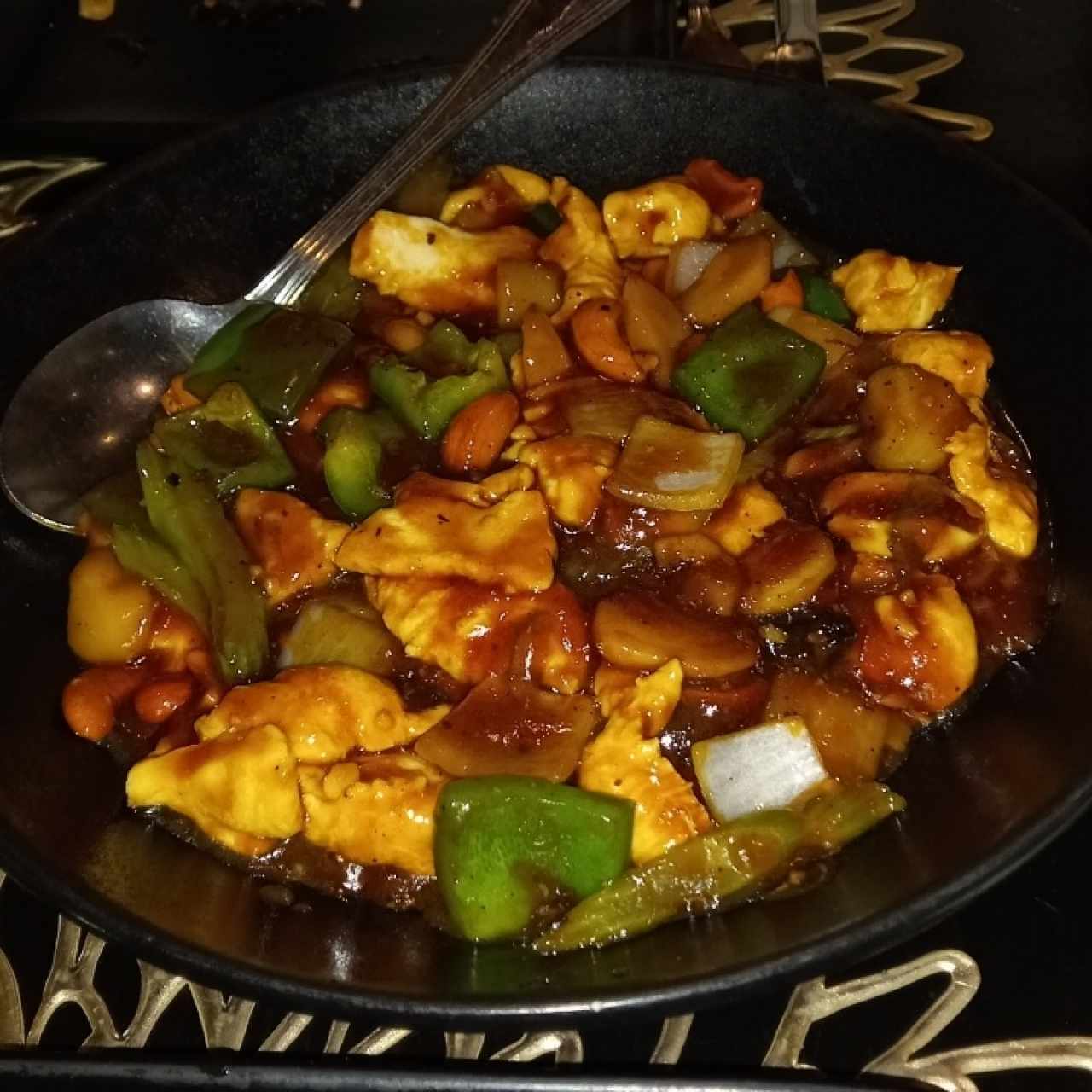 Platos Fuertes - Cashew Chicken