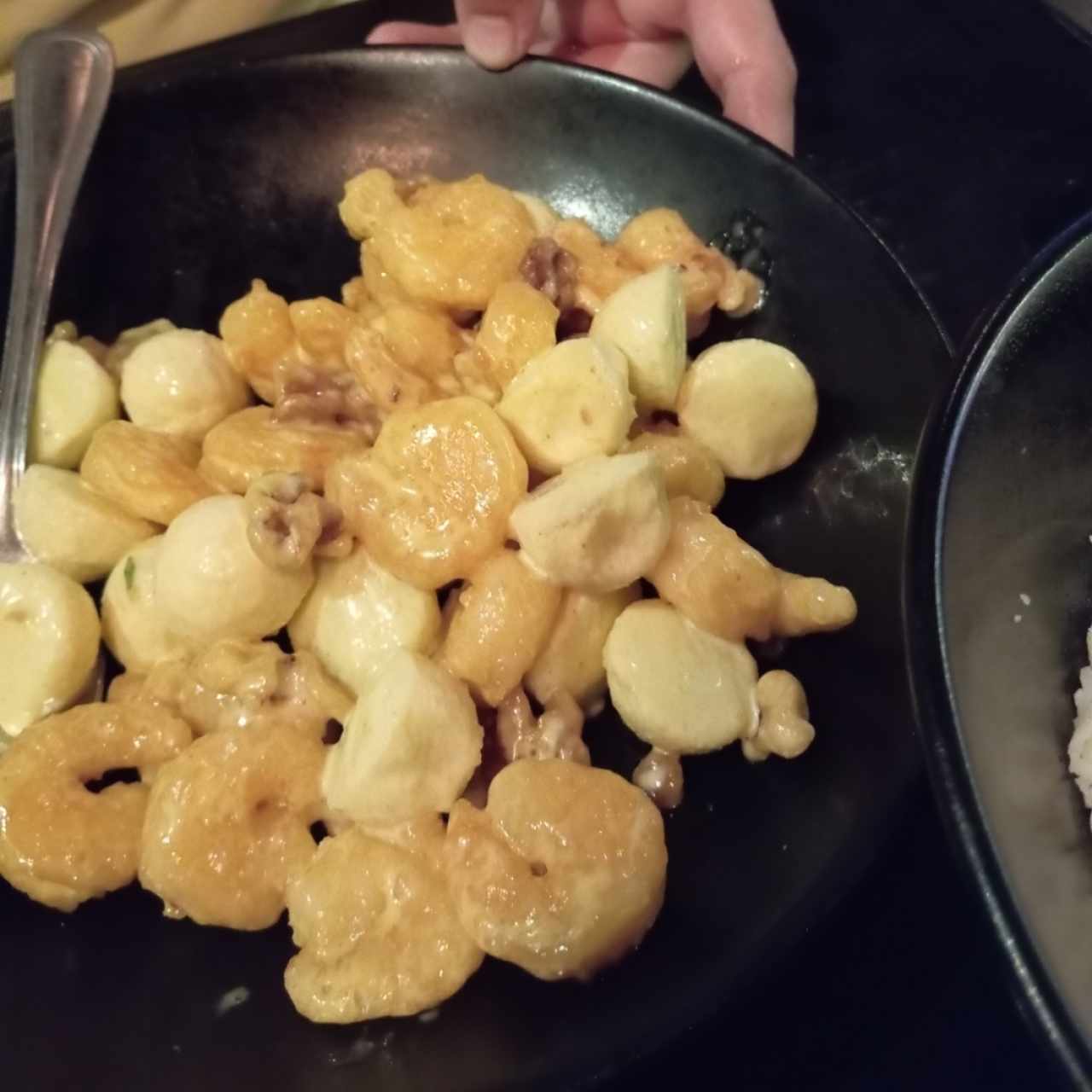 Shrimp With Candied Walnuts